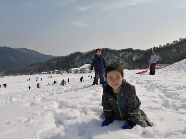 雪遊び