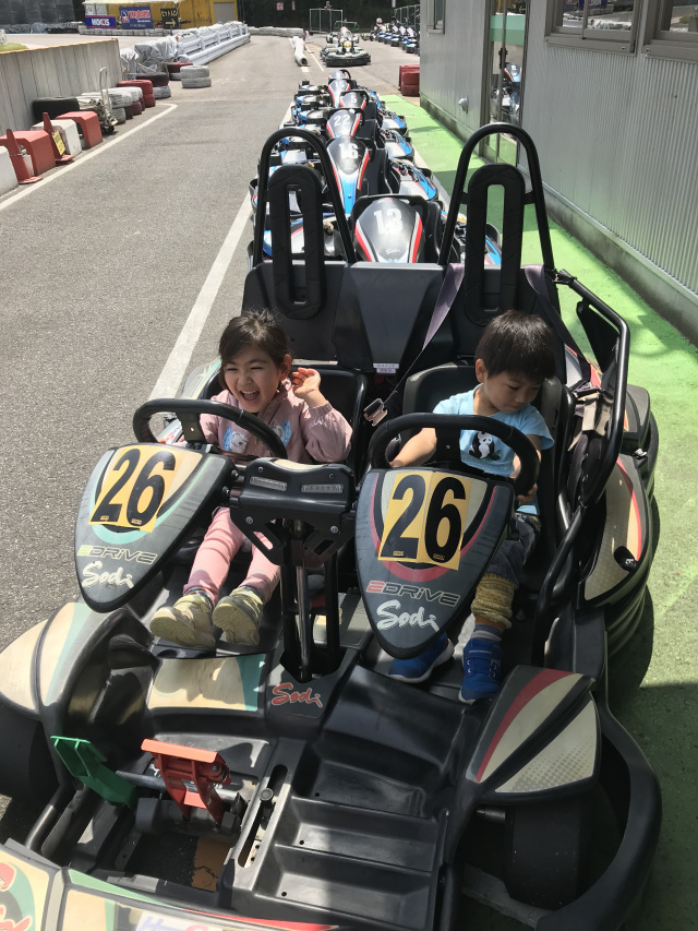 兄弟でレーシングドライバー！！
