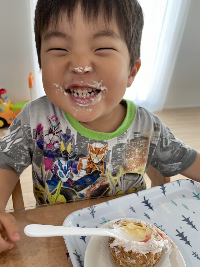 クリームいっぱいついたー！