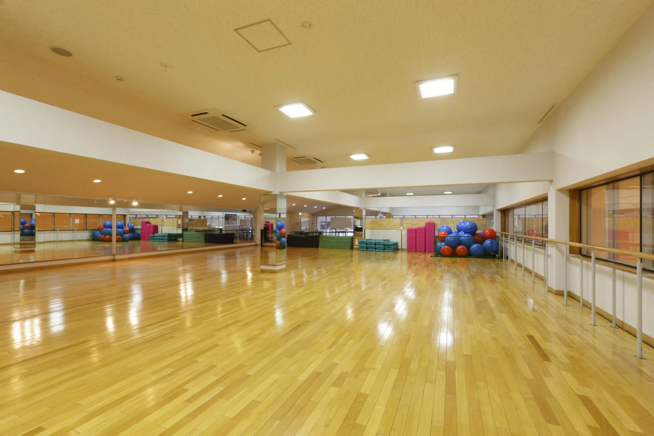コパンスポーツクラブ コスモ 体操場（スタジオ） 写真1