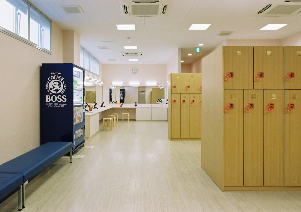 コパンスポーツクラブ瑞穂 フロント、ロッカー、談話室 写真2