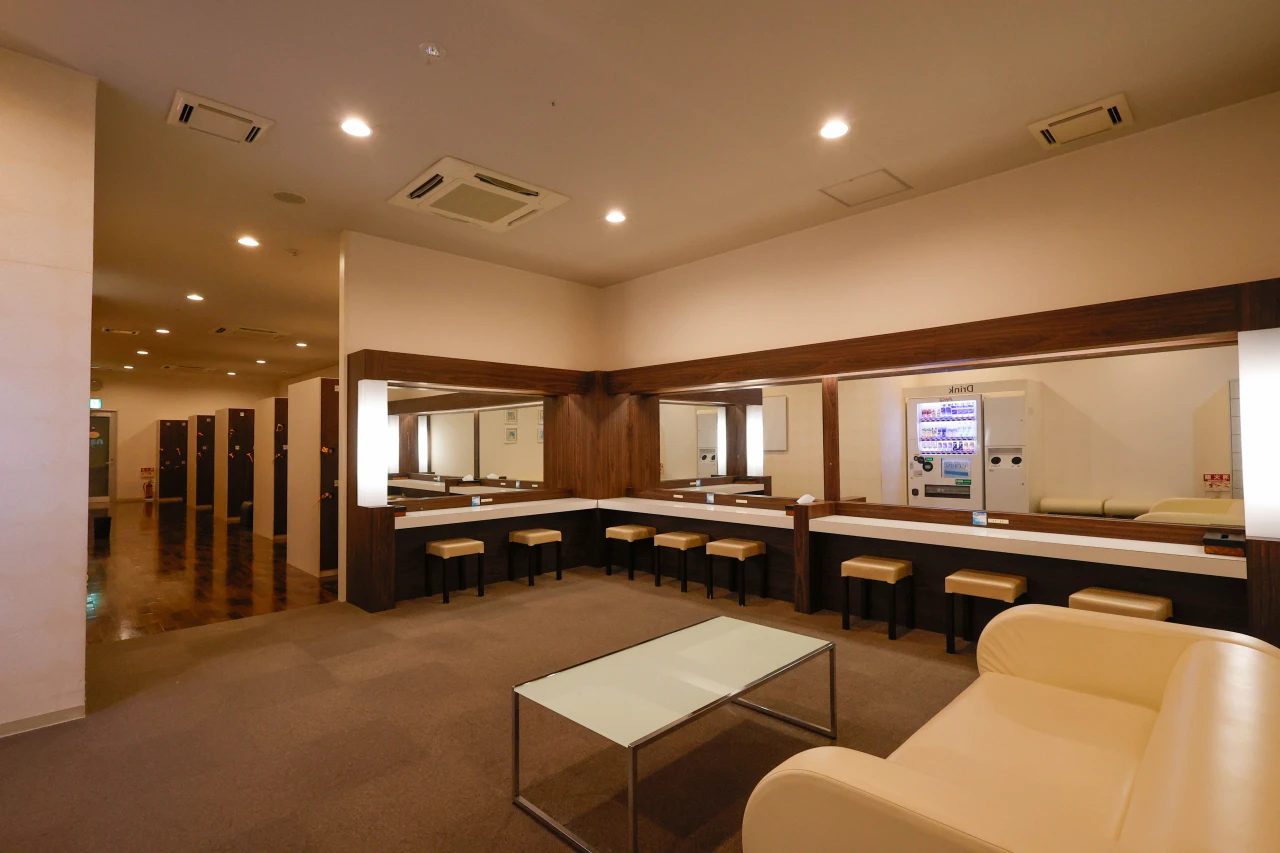 コパンスポーツクラブ日進 ロッカールーム・パウダーエリア 写真1