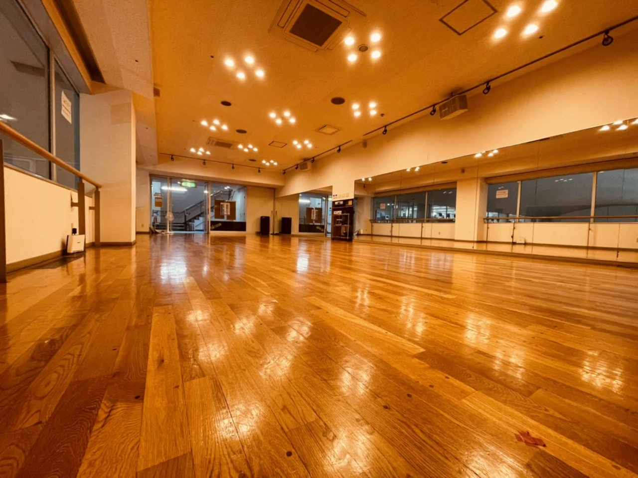 コパンスポーツクラブ小牧 スタジオ(練習場) 写真1