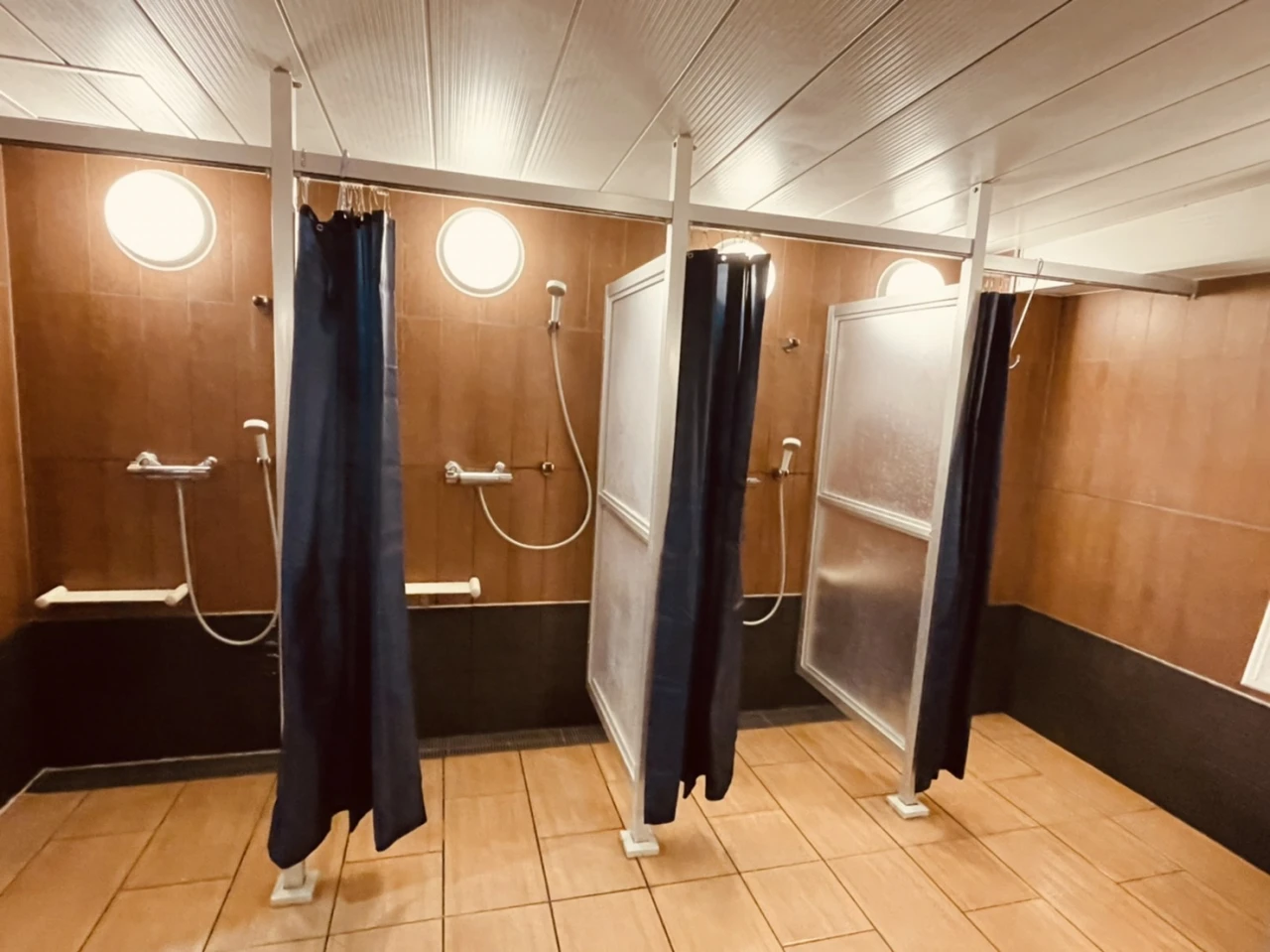 コパンスポーツクラブ小牧 サウナ・シャワーブース 写真3