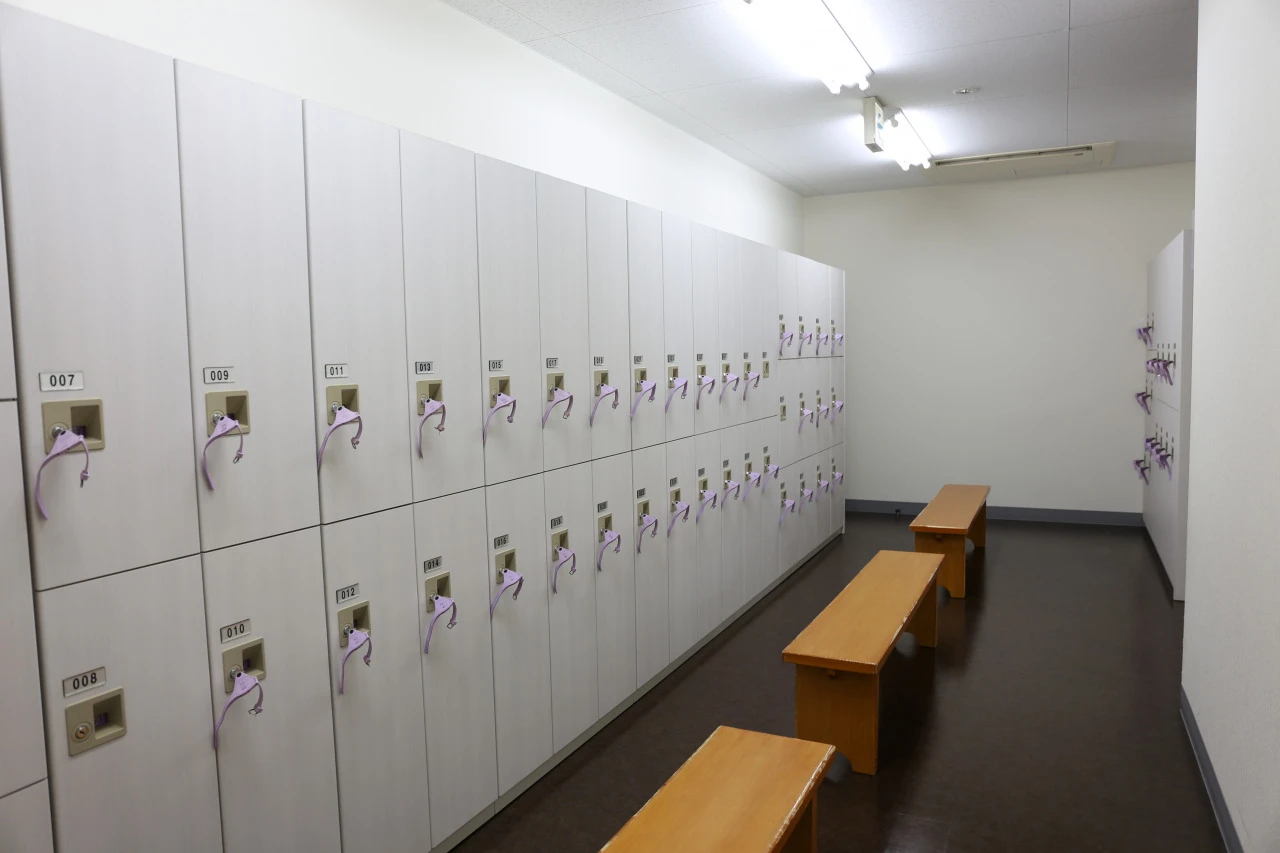 コパンスポーツクラブ新城 ロッカールーム 写真1