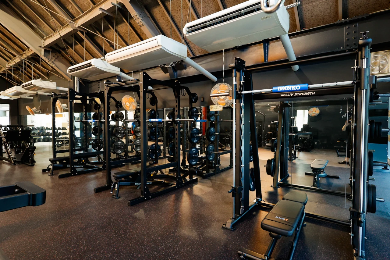 コパンスポーツクラブ福井 フリーウェイトエリア 写真1