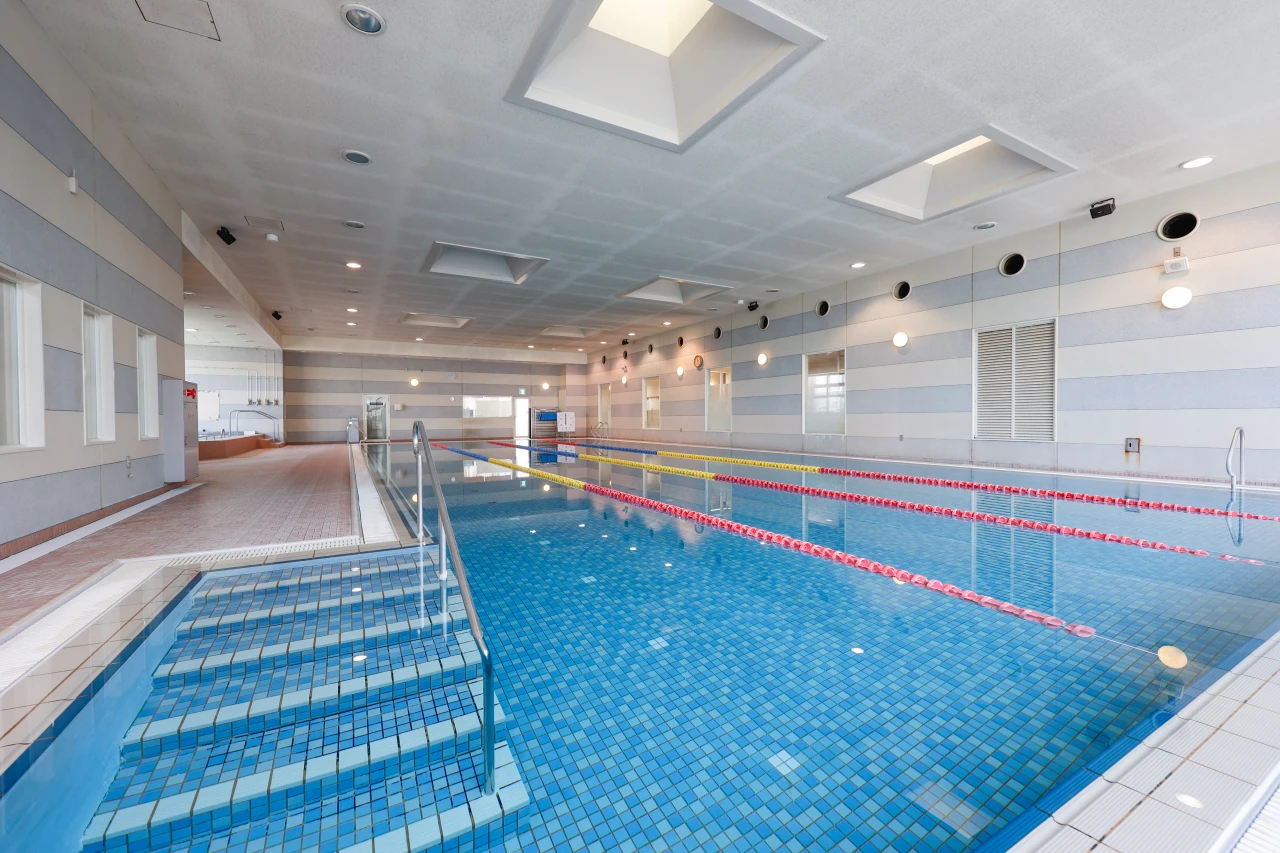 コパンスポーツクラブ三宮 20ｍプール 写真1