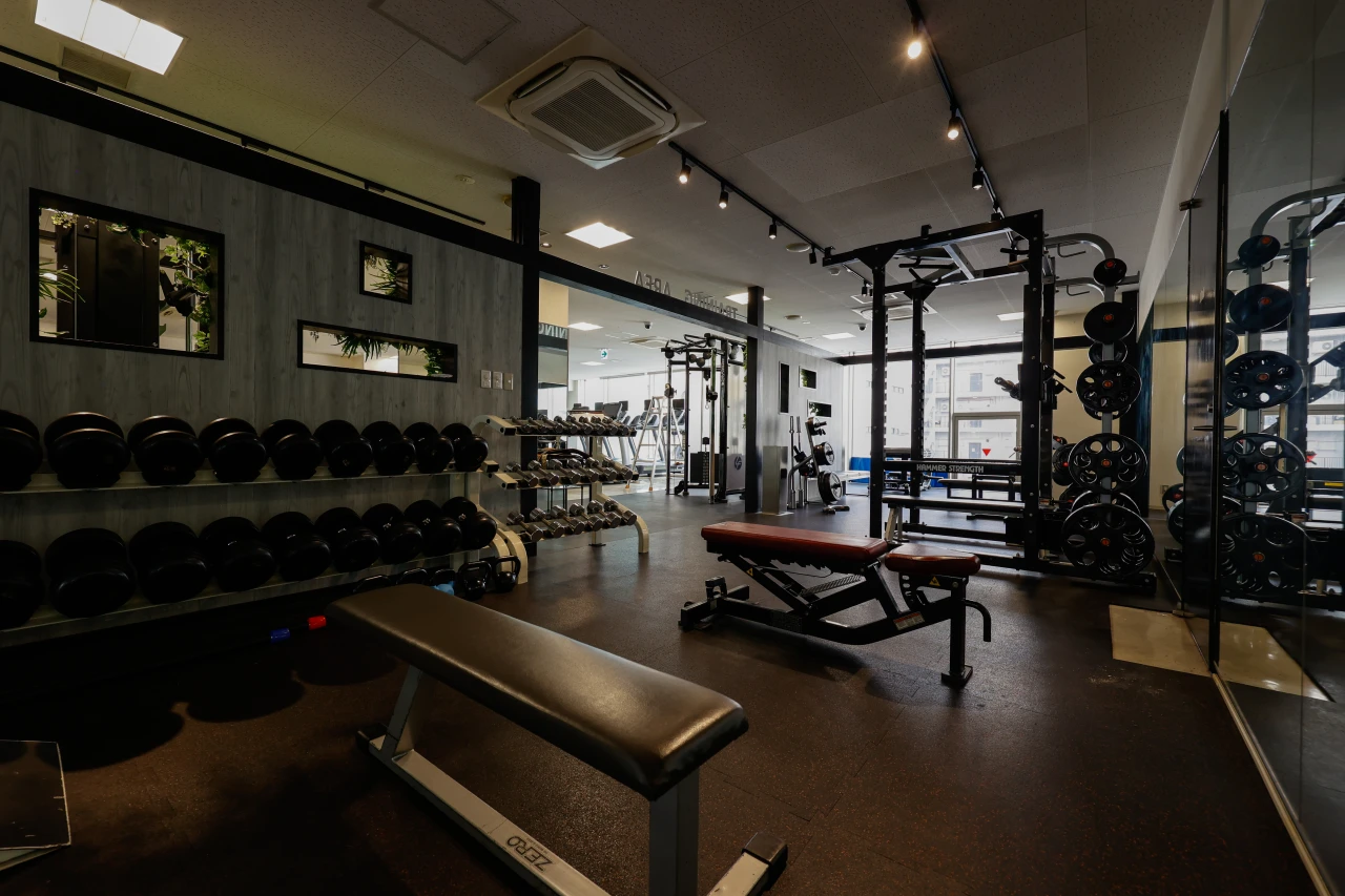 コパンスポーツクラブ三宮 フリーウェイトエリア 写真2