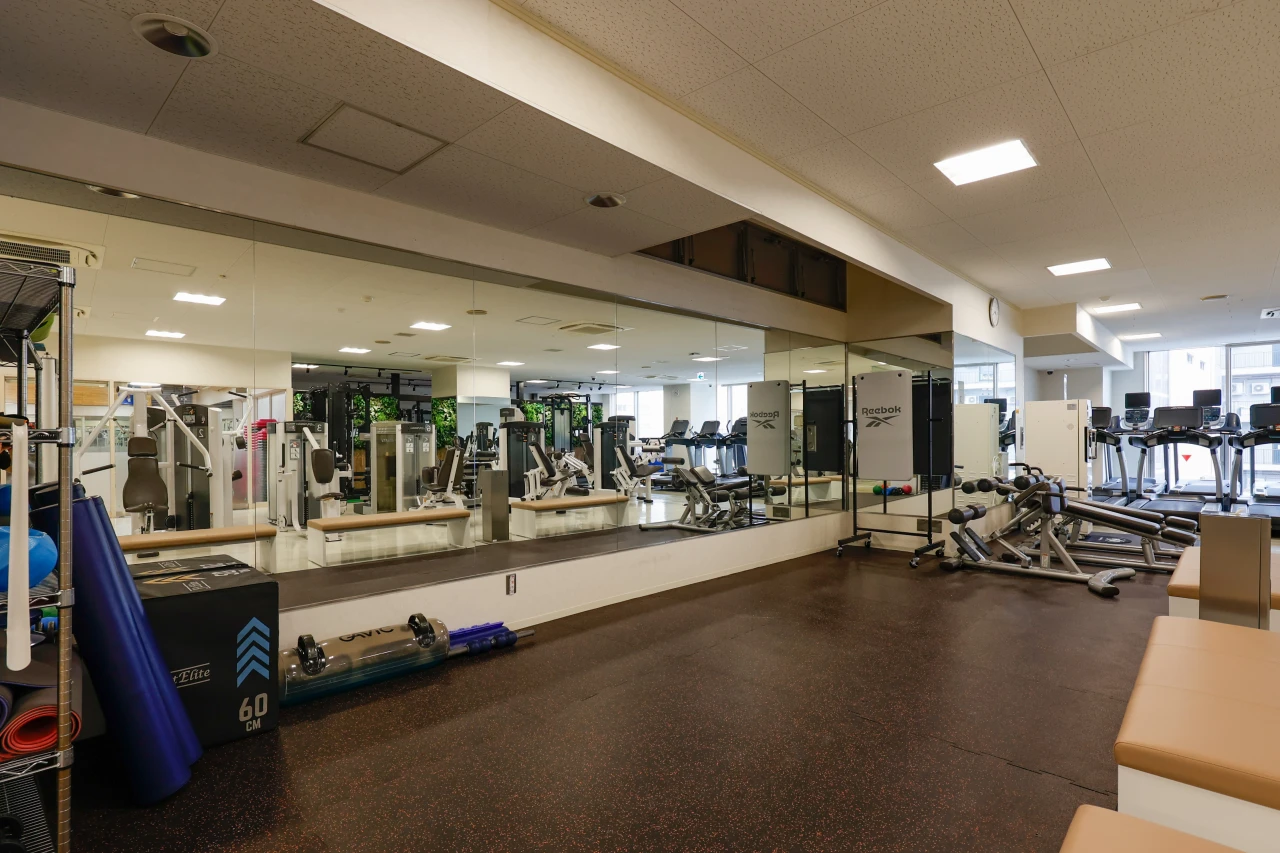 コパンスポーツクラブ三宮 フリーウェイトエリア 写真3