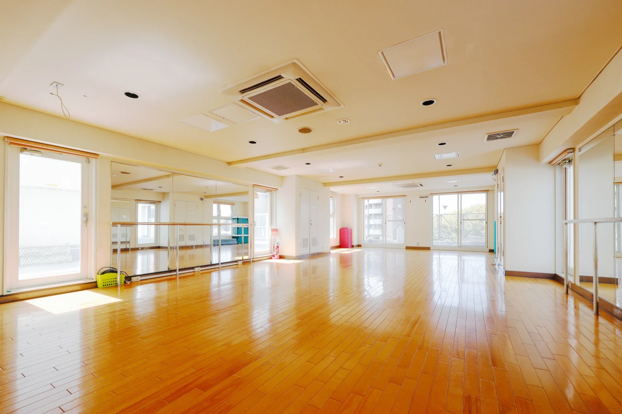 コパンスポーツクラブ緑地公園 スタジオ・体操場 写真1