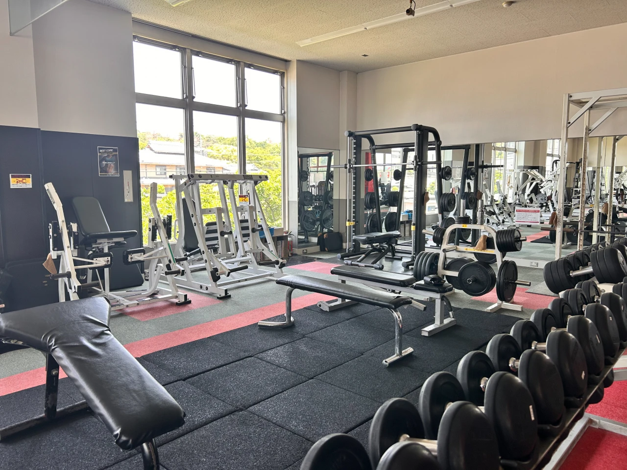 コパンスポーツクラブ学園前 フリーウエイトゾーン 写真1