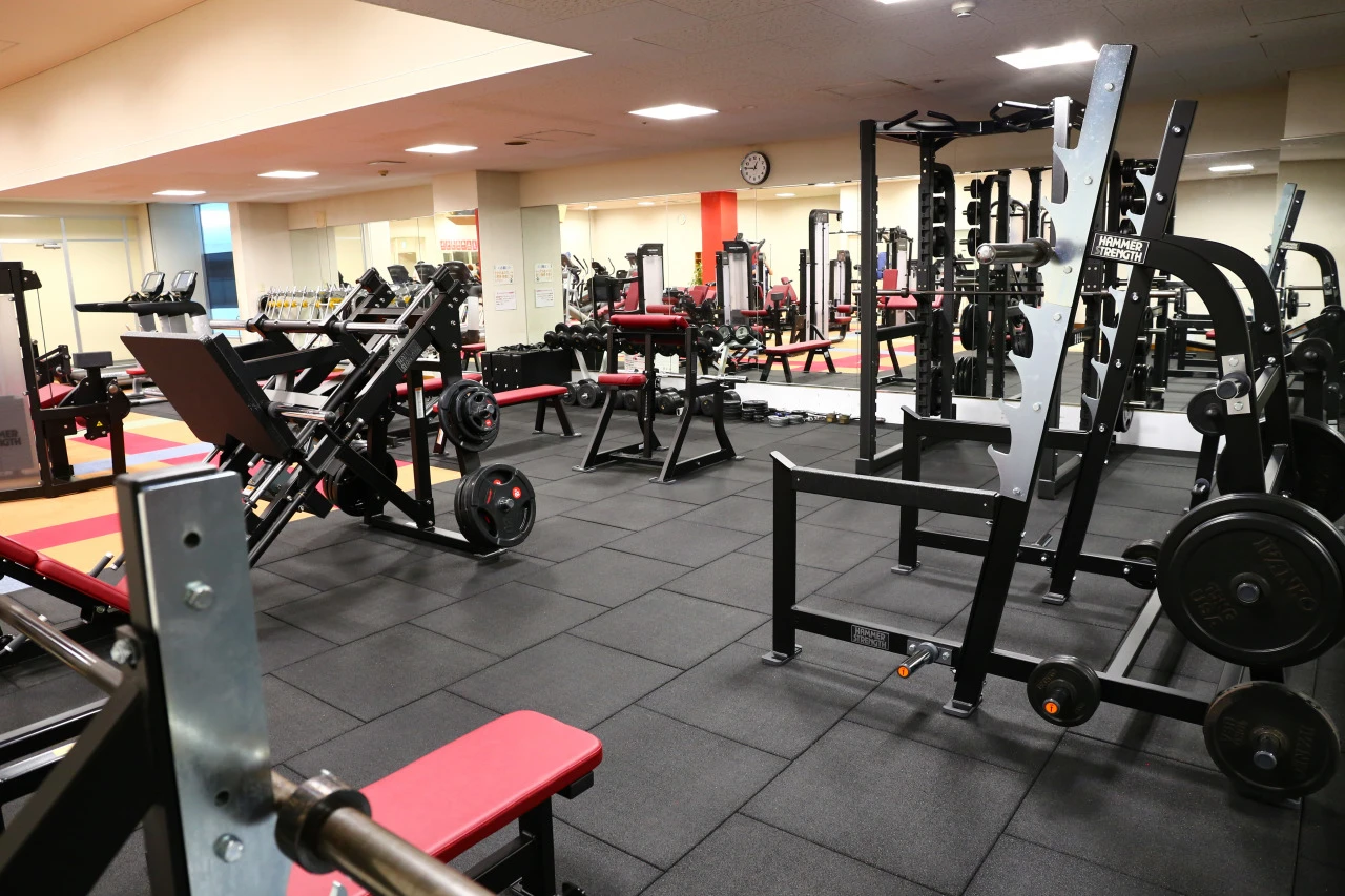 コパンスポーツクラブ ビバシティ マシンジム 写真2