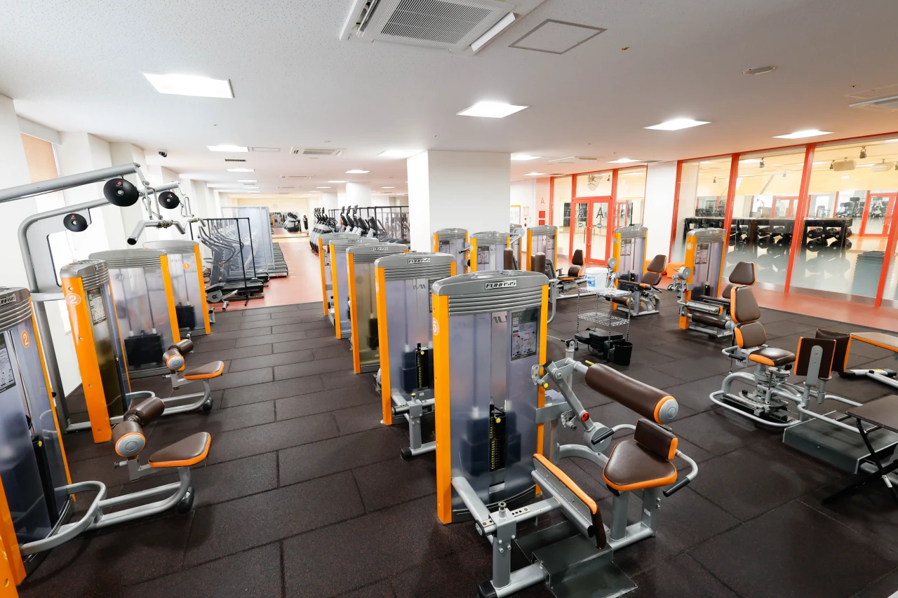 コパンスポーツクラブ名谷 有酸素運動・筋力トレーニングエリア 写真1