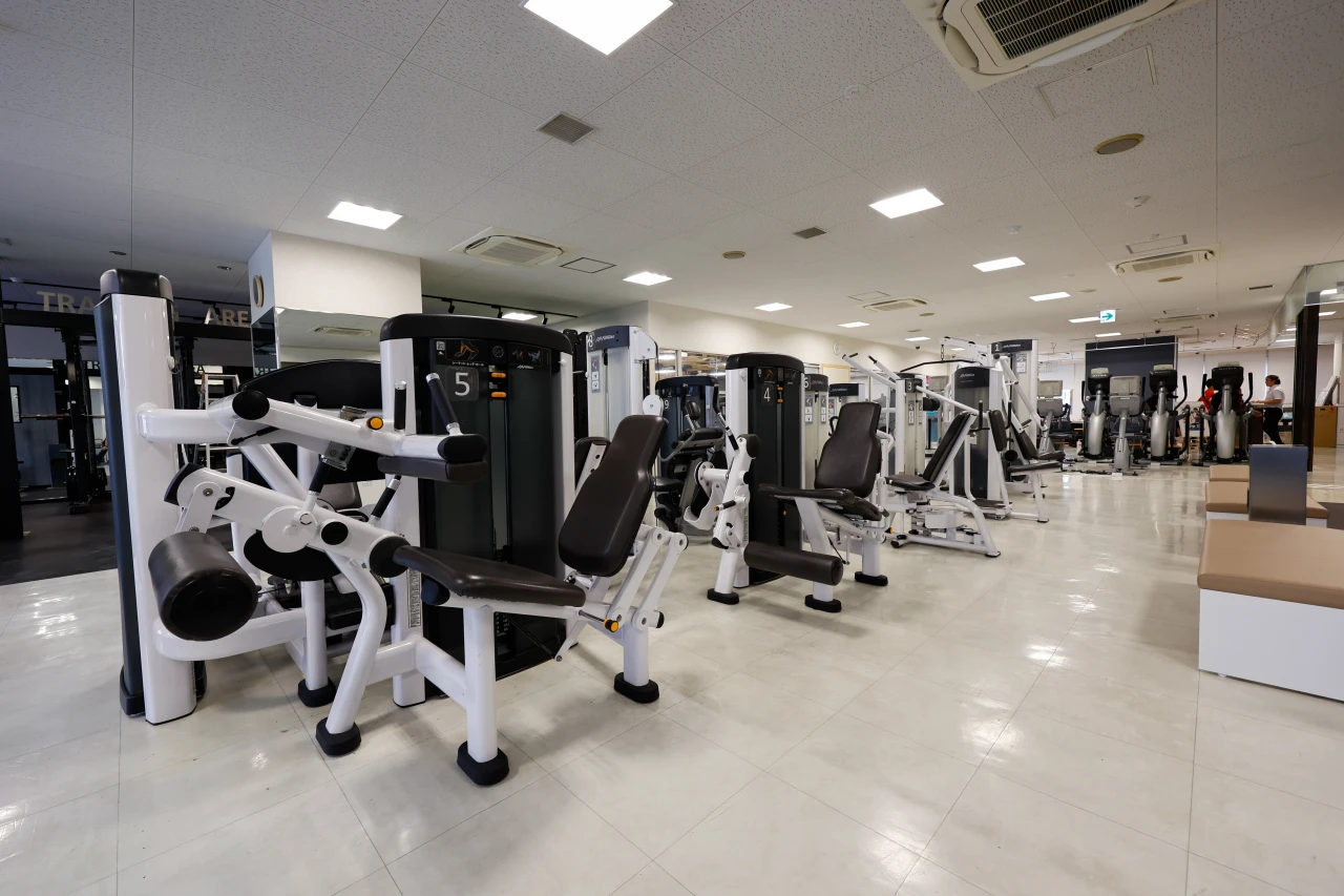 コパンスポーツクラブ三宮 有酸素運動・筋力トレーニングエリア 写真2