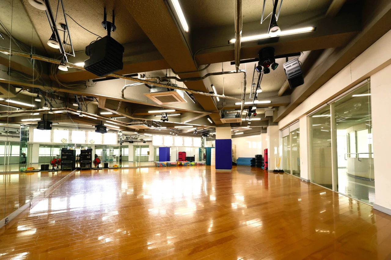 コパンスポーツクラブ緑地公園 スタジオ 写真1