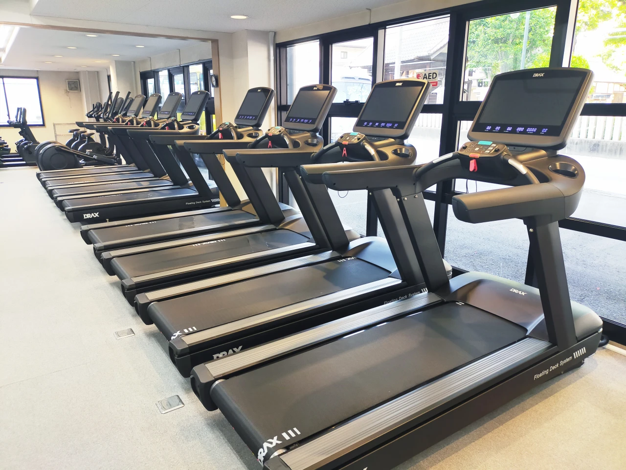 コパンスポーツクラブ放出 トレーニングジム 写真1